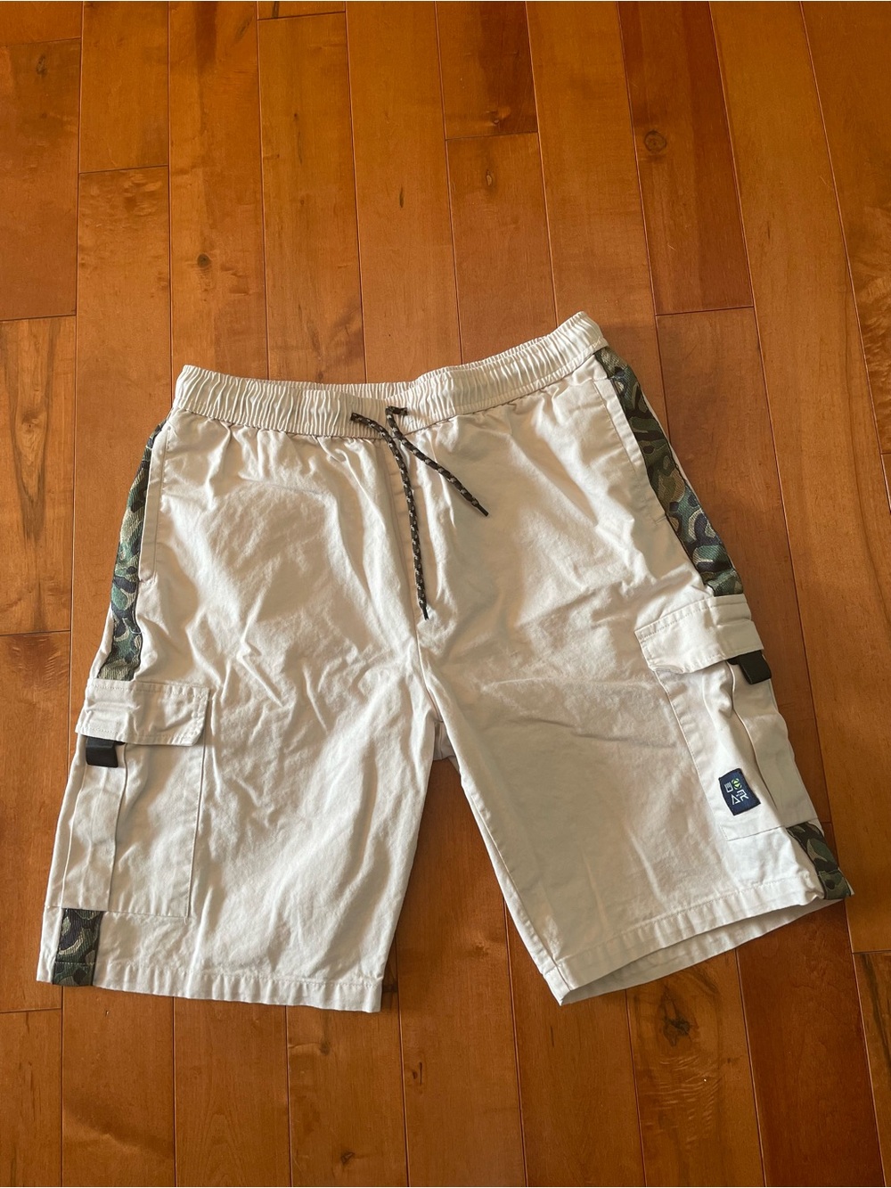 Men's White Cargo Shorts with Camo Trim